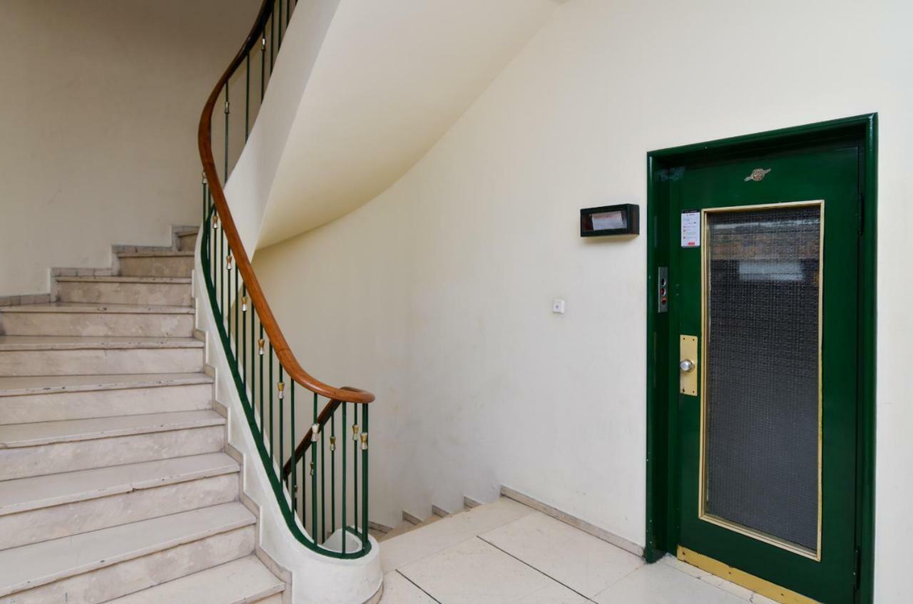 Athens heart, Syntagma metro studio Esterno foto